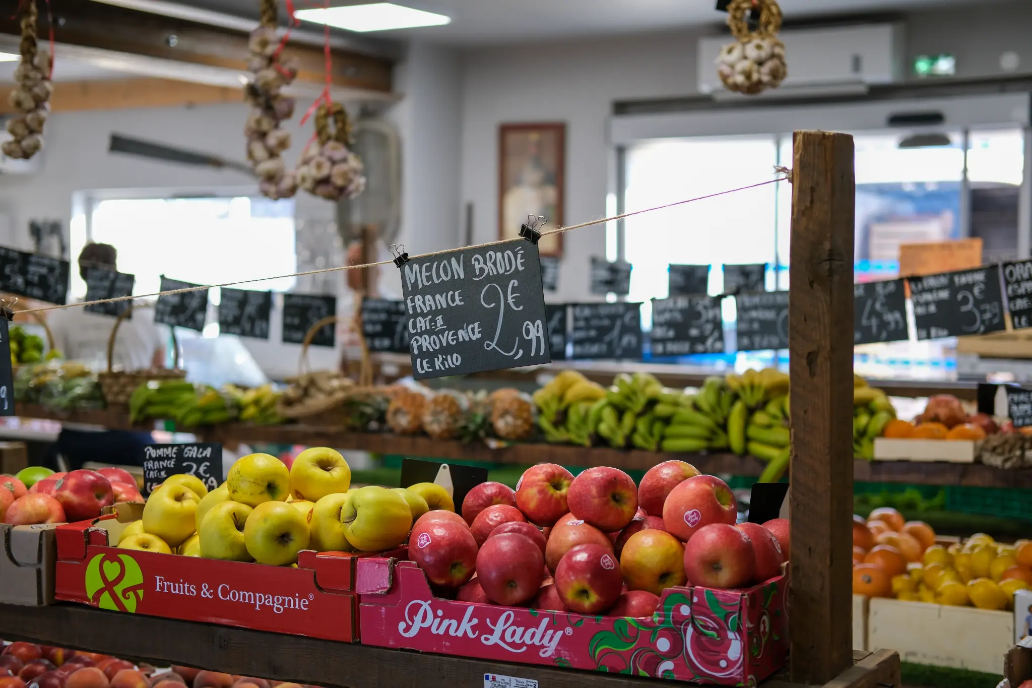 Pommes Pink Lady et fruits de saison